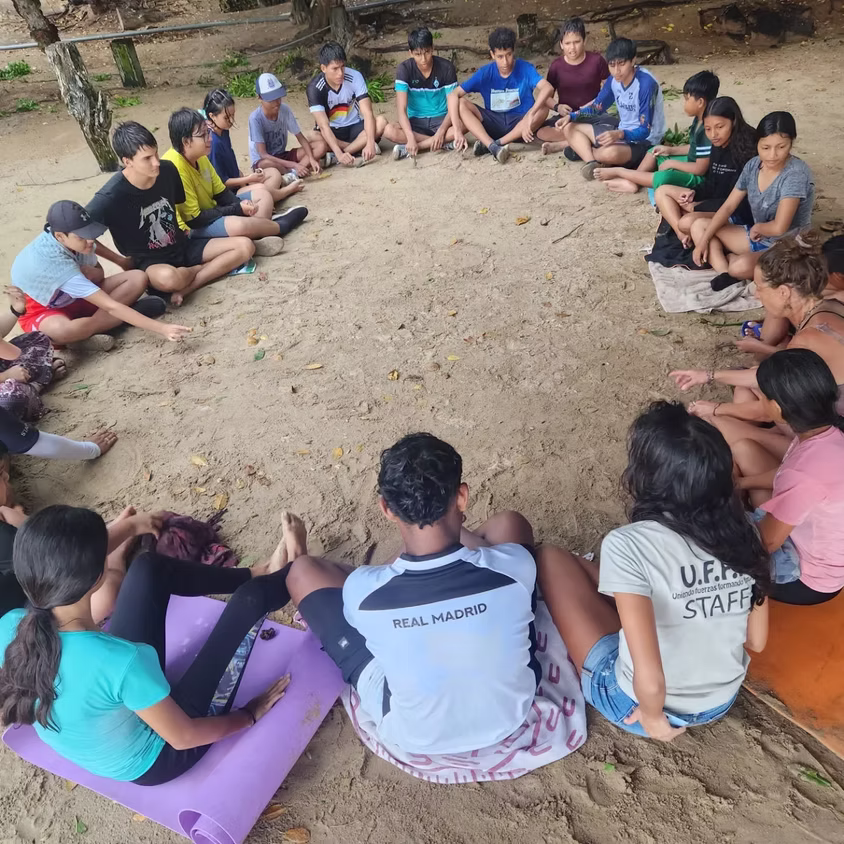 Actividades comunitarias de UFFF en Galápagos